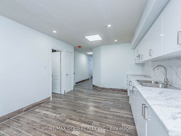 4th image of 7064 Airport Rd #7064