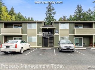 2064 E 56th St APT B3, Tacoma, WA 98404