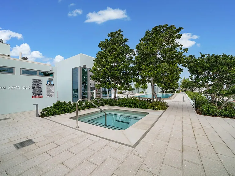 9221 E Bay Harbor Dr #412 — Photo 40