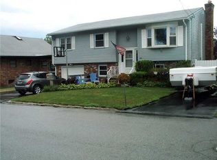 88 Bracken St, Cranston, RI 02920