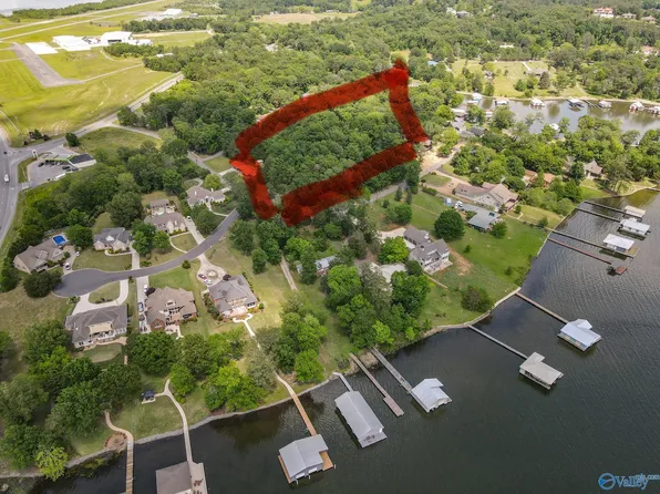 1 Cedar Cir, Guntersville, AL 35976