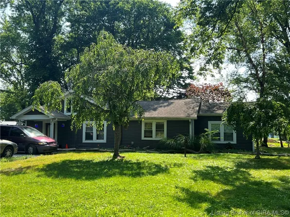 212 N 3rd Street, Jeffersonville, IN 47130