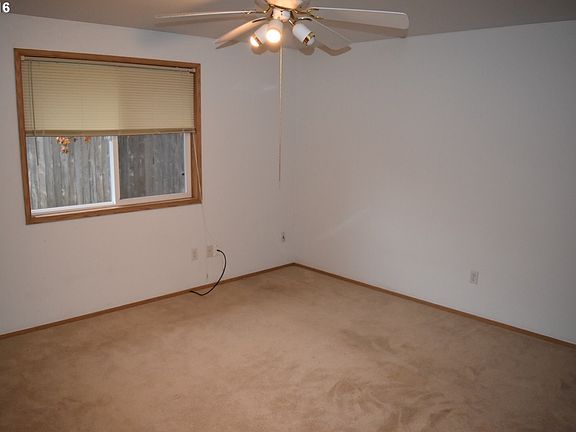 4th image of 8609 NE 160th Ave