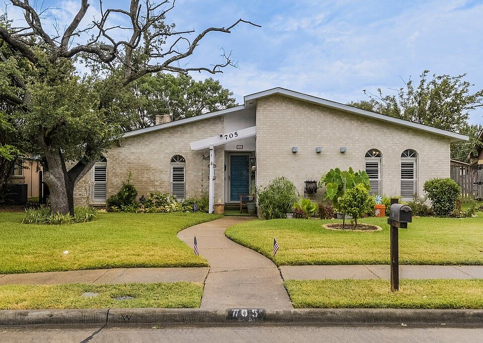 1st image of 705 Blue Bonnet Dr