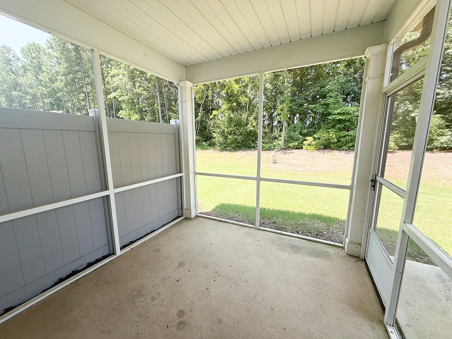 3 bed, 2.5 bath, 1628 sqft, $1,900 — Photo 2
