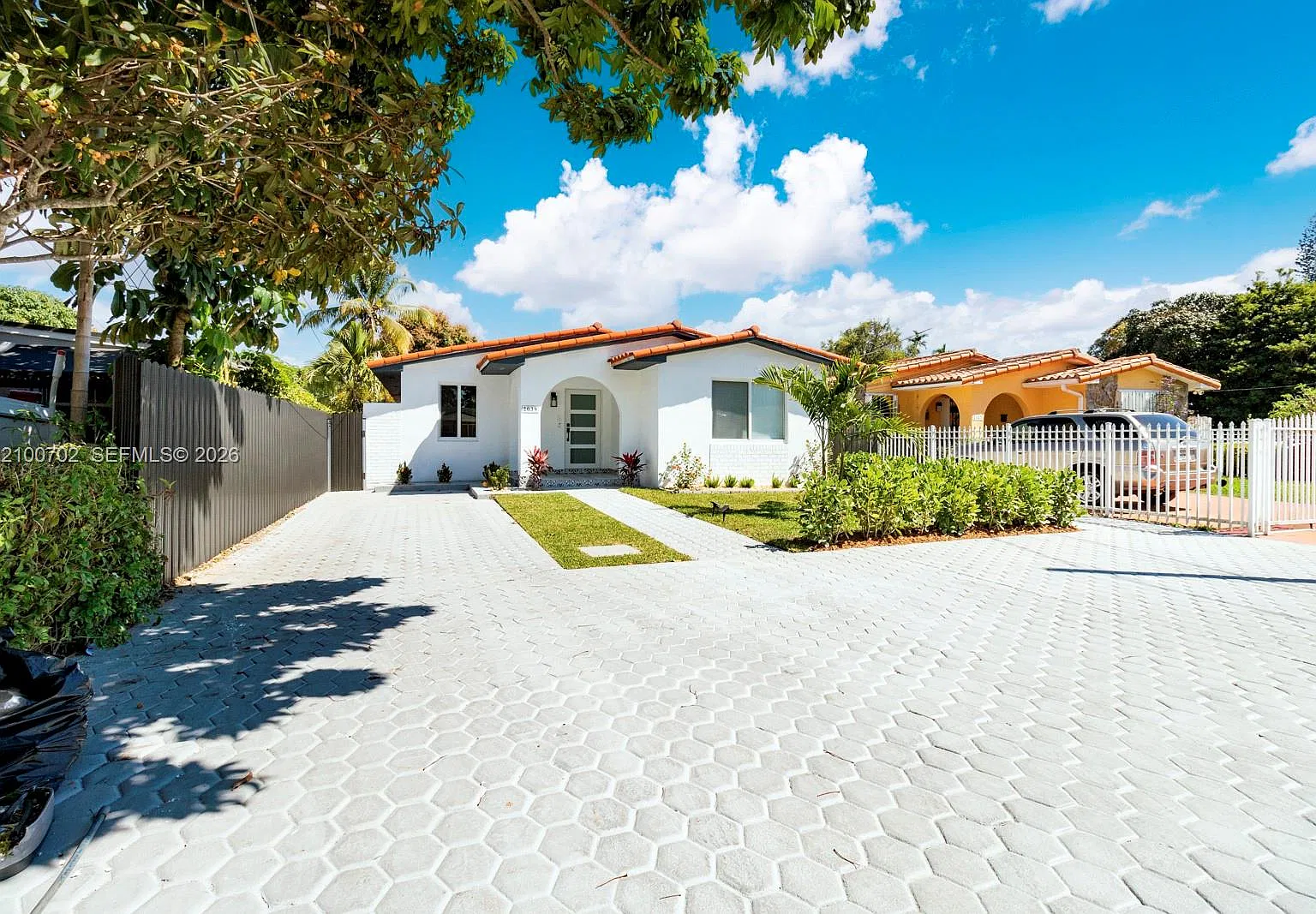 Coral Way Park Sec D — Photo 1
