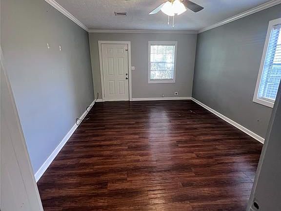 5th image of 1000 W 1st St