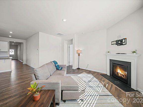 2nd image of 9029 Poquoson Dr