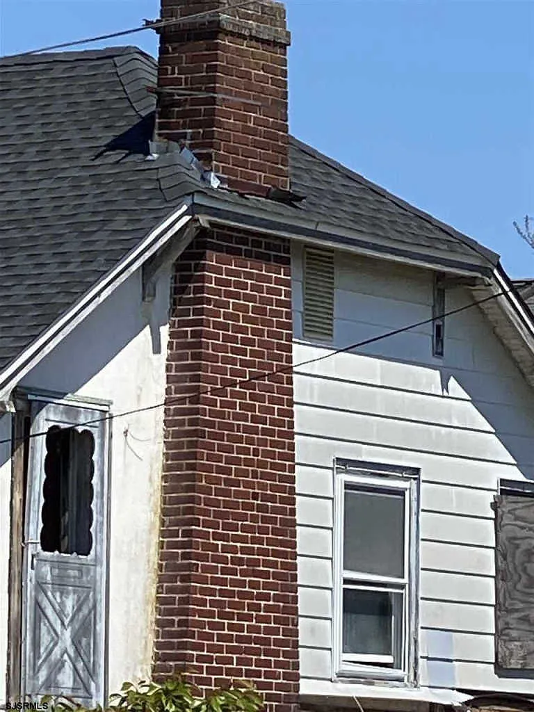 111 Palermo Ave photo 1