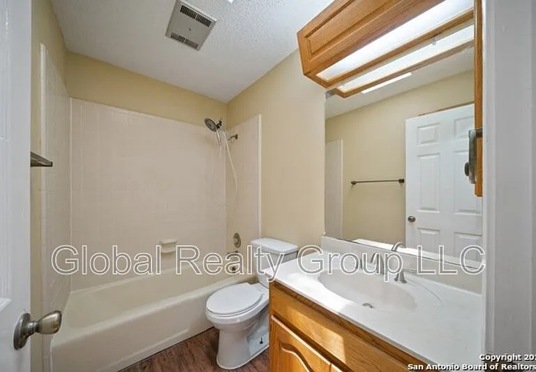 118 Golden Way — Photo 8