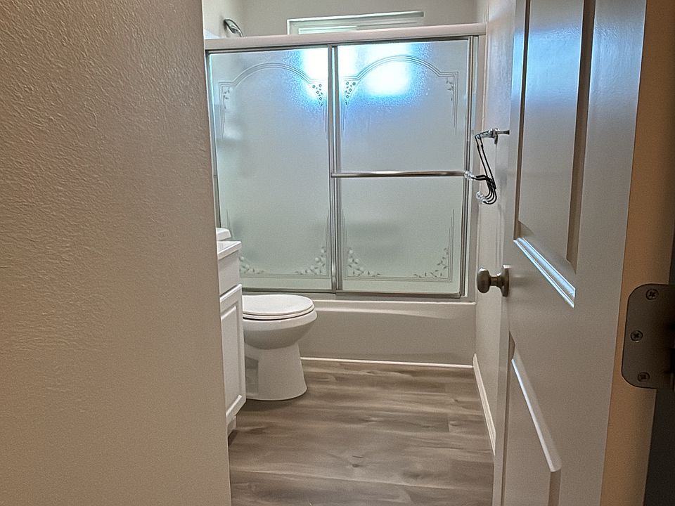 1st image of 4750 Greenholme Dr APT 4