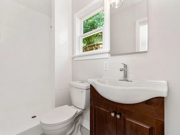 553 N. Pine St. — Photo 15