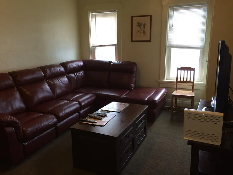 2130 Arlington Ave — Photo 5