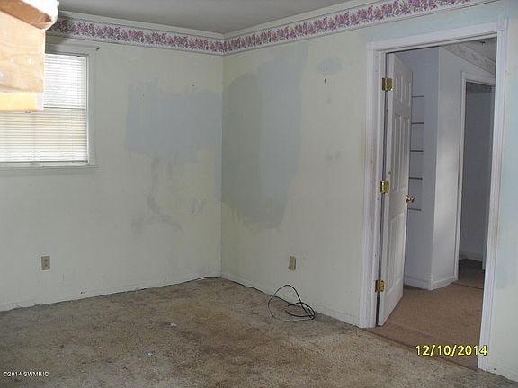 3rd image of 15961 Pretty Lake Dr