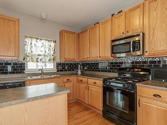 4th image of 38133 Lonsdale Pl #96