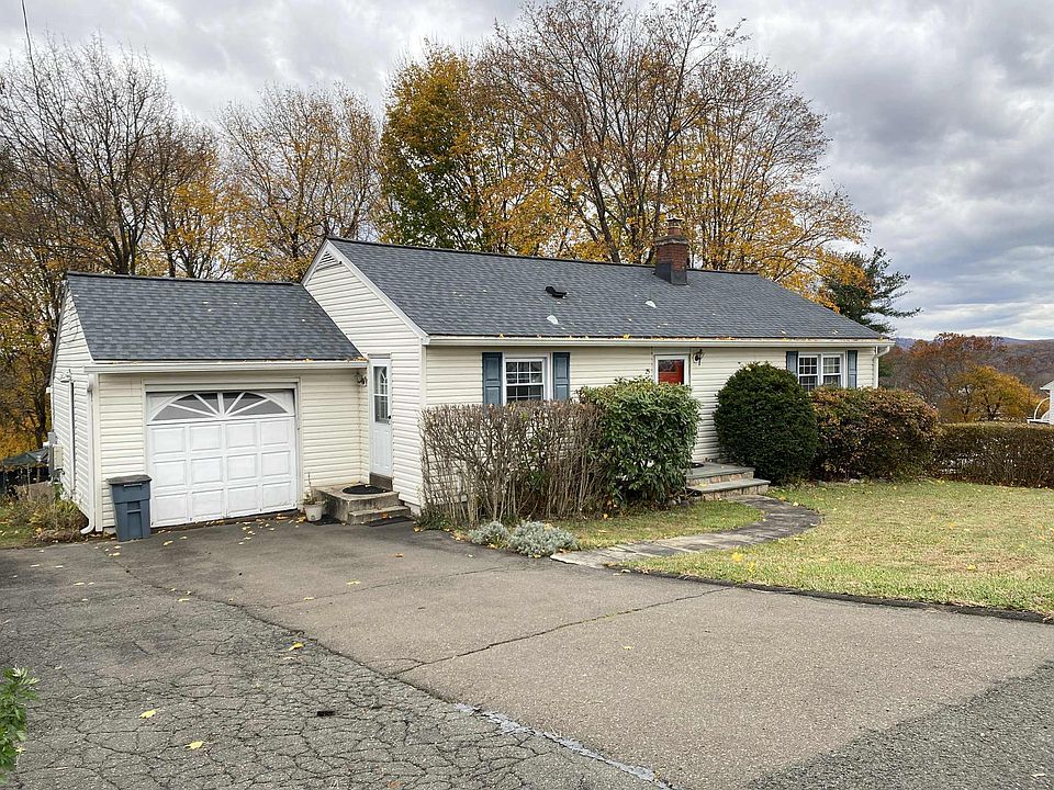 1st image of 25 Topstone Drive