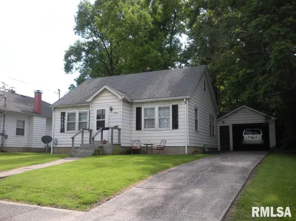 204 N Almond St, Carbondale, IL 62901