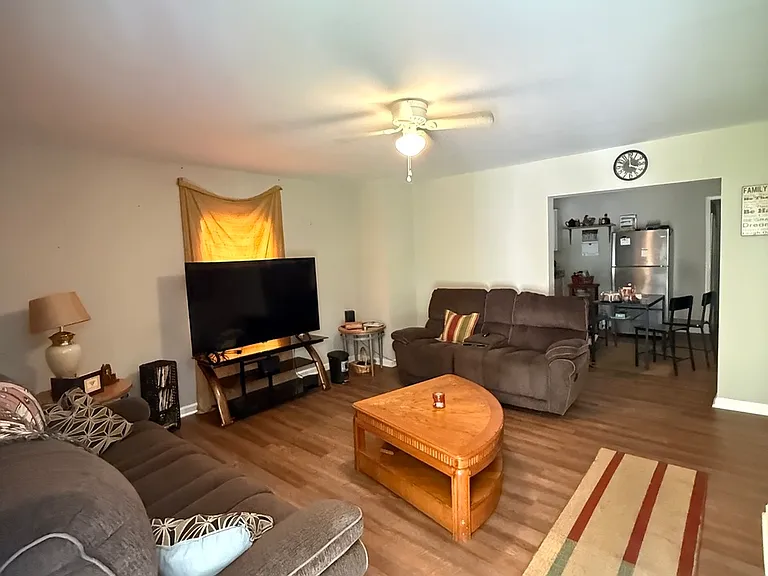 17 Liberty St #17 — Photo 3