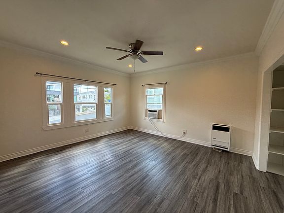 4th image of 1441 Edgecliffe Dr APT 35