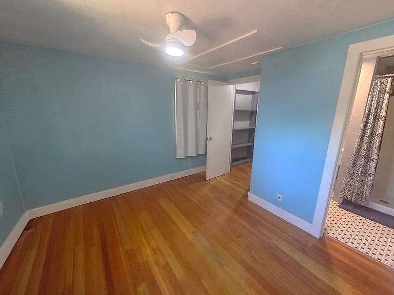 531 Clay St — Photo 9