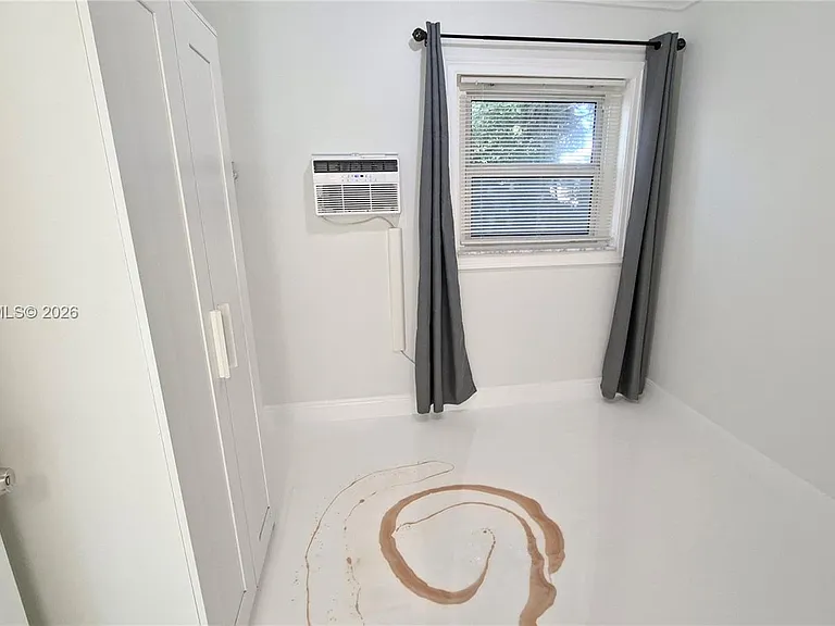 1028 S 62nd Ave #B — Photo 9