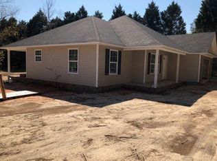 1745 Queen Chapel Rd, Sumter, SC 29153