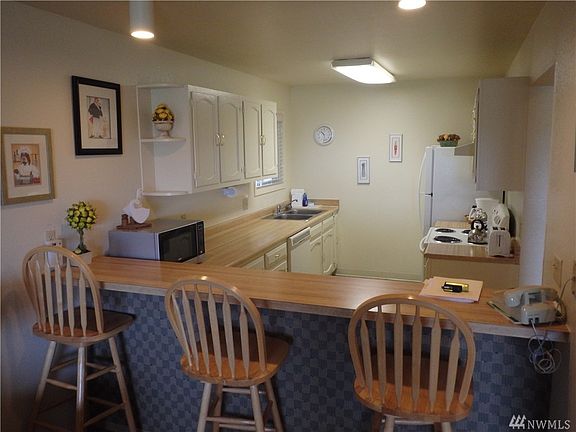 2nd image of 210 26th St NW #101&2