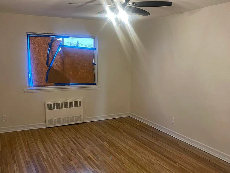 367 E 34th St #1 — Photo 11