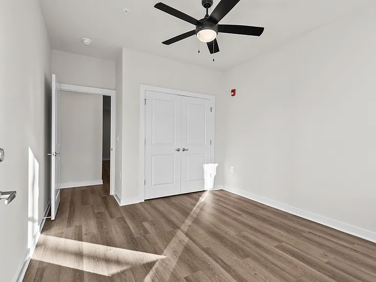 227 S 11th St #205 — Photo 29