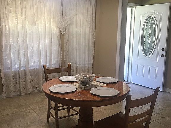 4th image of 3957 Holleyberry Ln