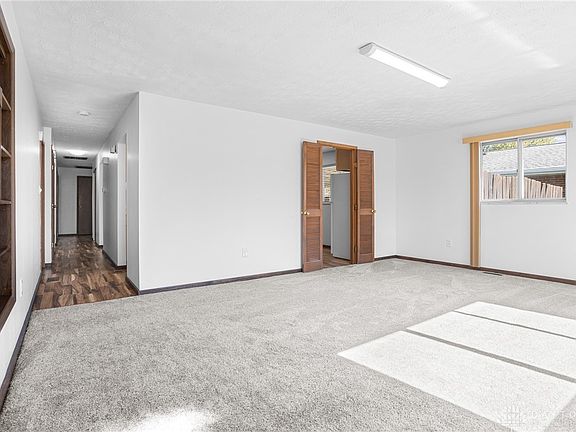 5th image of 1605 Beaver Creek Ln
