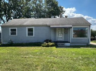 31441 Elmwood Ave, Garden City, MI 48135