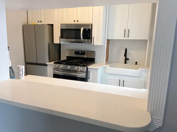 70 Poplar Street image 6 of 19