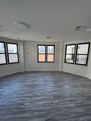 Rented by CTL REALTY LLC | media 12