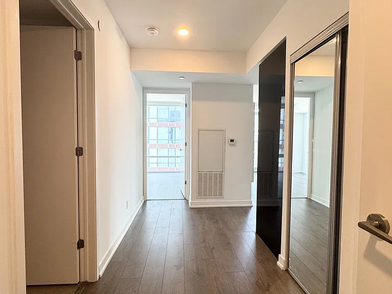 501 Yonge St #1905 — Photo 2