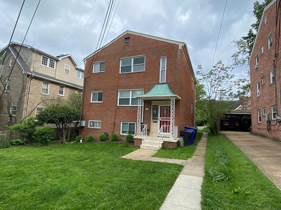 1st image of 3008 5th St N #2