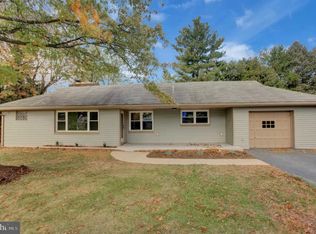 9 Oakmont Rd, Harrisburg, PA 17109