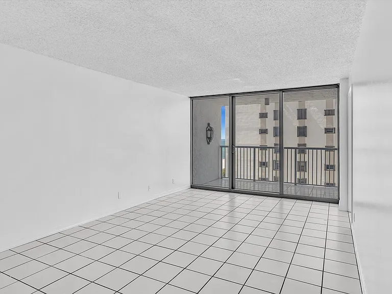 2655 Collins Ave #1710 — Photo 7