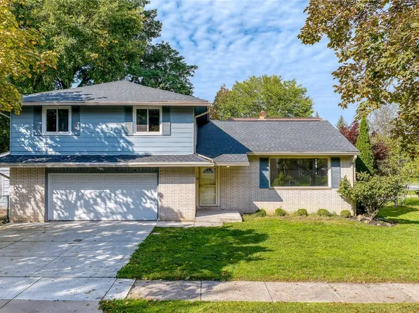 2120 Cedarview Dr, Beachwood, OH 44122