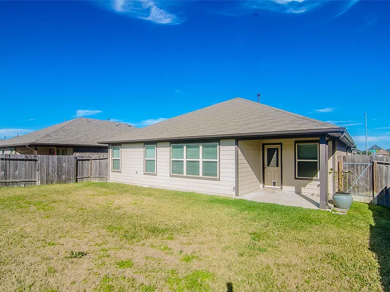 29219 Dunns Creek Ct — Photo 17