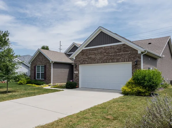 323 Entrance Hall Vw, Greenwood, IN 46142