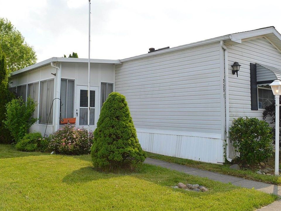 1st image of 2351 Bohnburg Ave