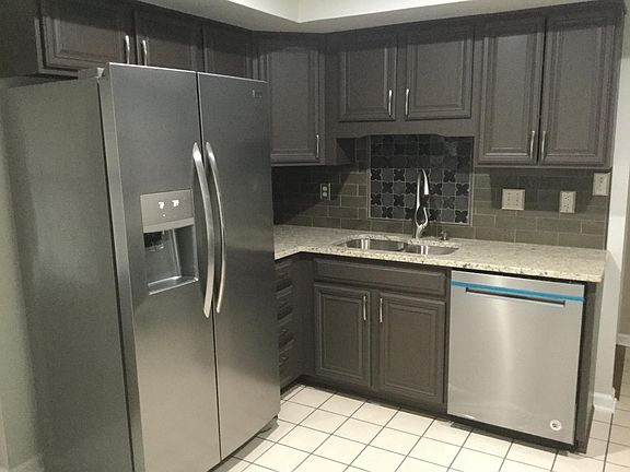 3rd image of 8827 Gatwick Dr #B