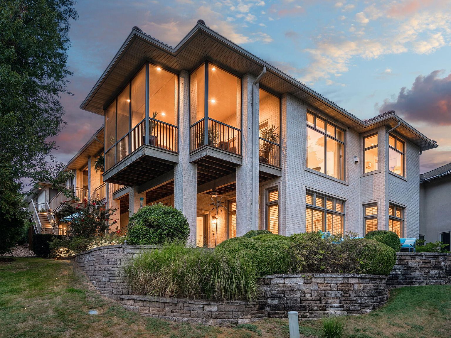3994 E Villa Way — Highland Springs Country Club