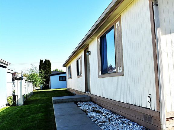 3rd image of 1907 W Flamingo Ave Unit 36