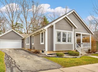 3220 Woodberry Dr SE #13, Grand Rapids, MI 49512