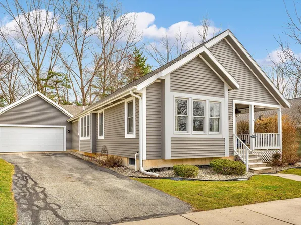 3220 Woodberry Dr SE #13, Grand Rapids, MI 49512