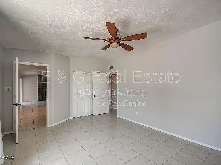 1612 E Gaylon Dr — Photo 32