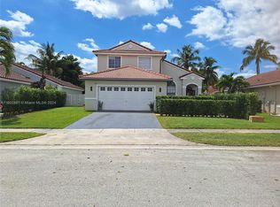 18906 NW 10th St, Hollywood, FL 33029