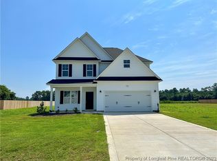 92 Sanford Ln, Dunn, NC 28334